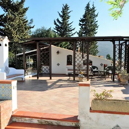 Tatil Evi Casale Degli Ulivi Castelluzzo