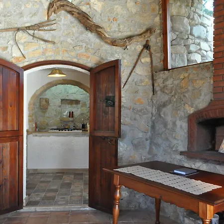 Casale Degli Ulivi Tatil Evi Castelluzzo